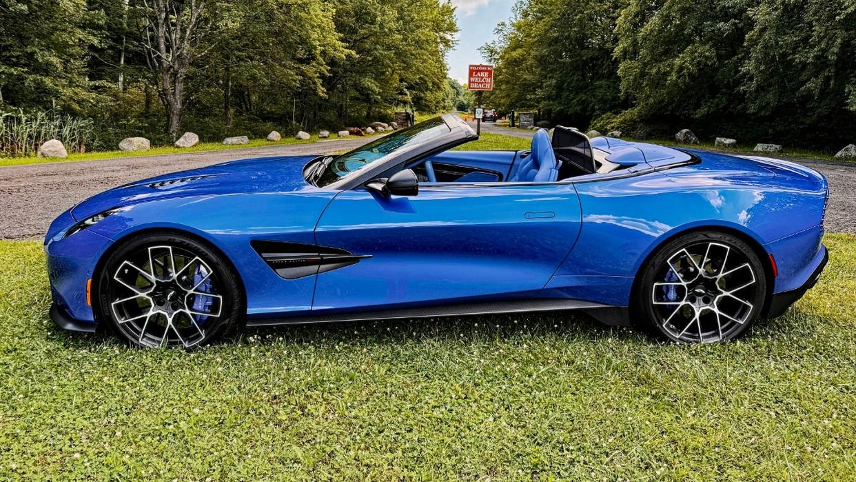 阿斯顿马丁险胜索伯车队,拉塞尔点燃赛场 阿斯顿马丁险胜索伯车队,拉塞尔点燃赛场