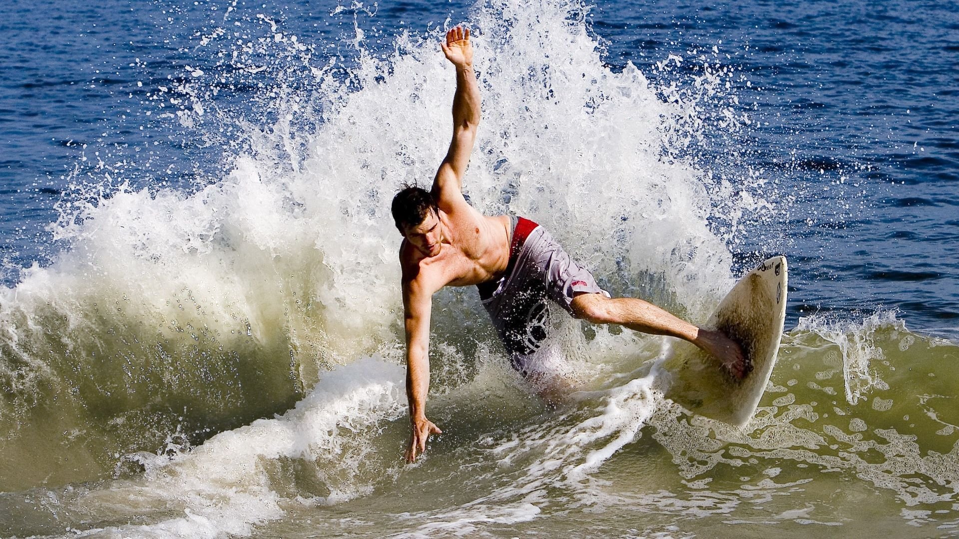 班凯罗爆发之夜，热火压哨绝杀，纽约的叹息与迈阿密的狂欢