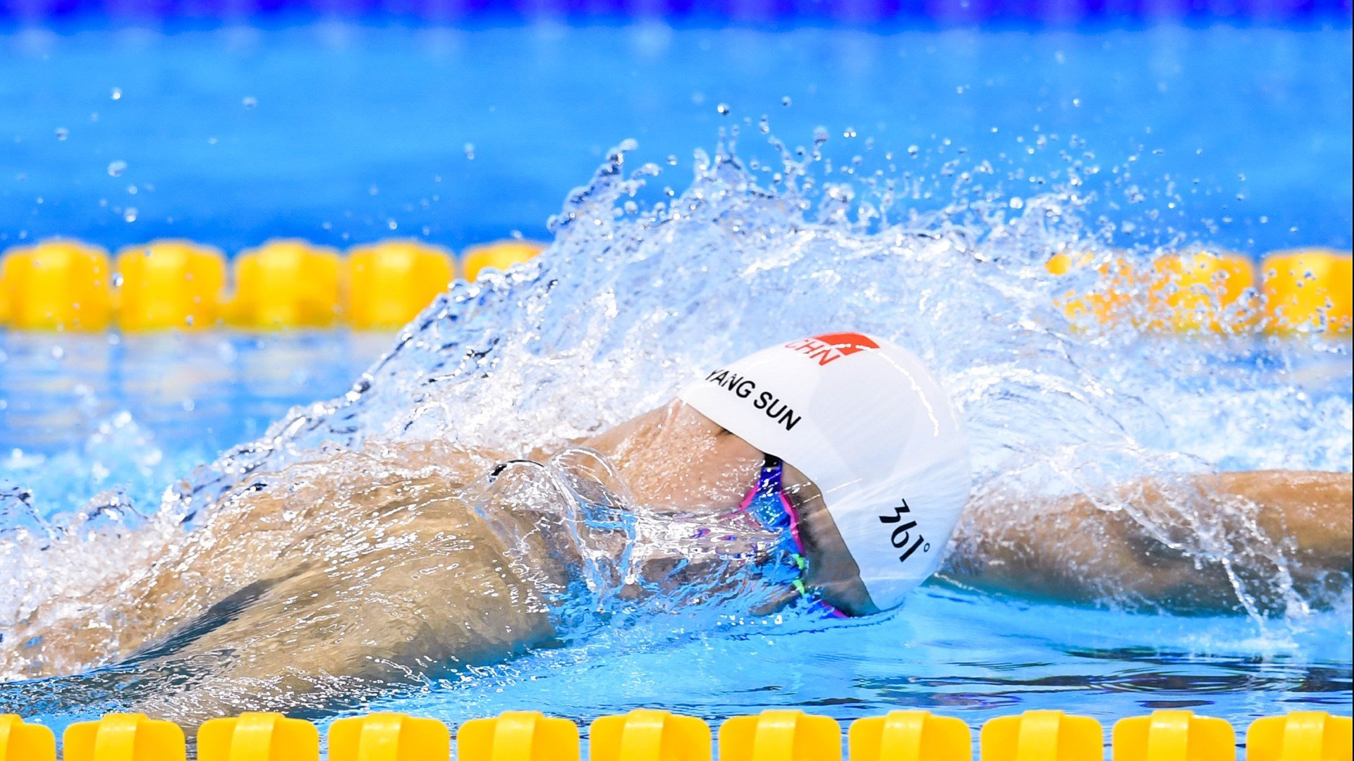 活塞全面压制黄蜂，锡安在世界排名争夺战中接管比赛