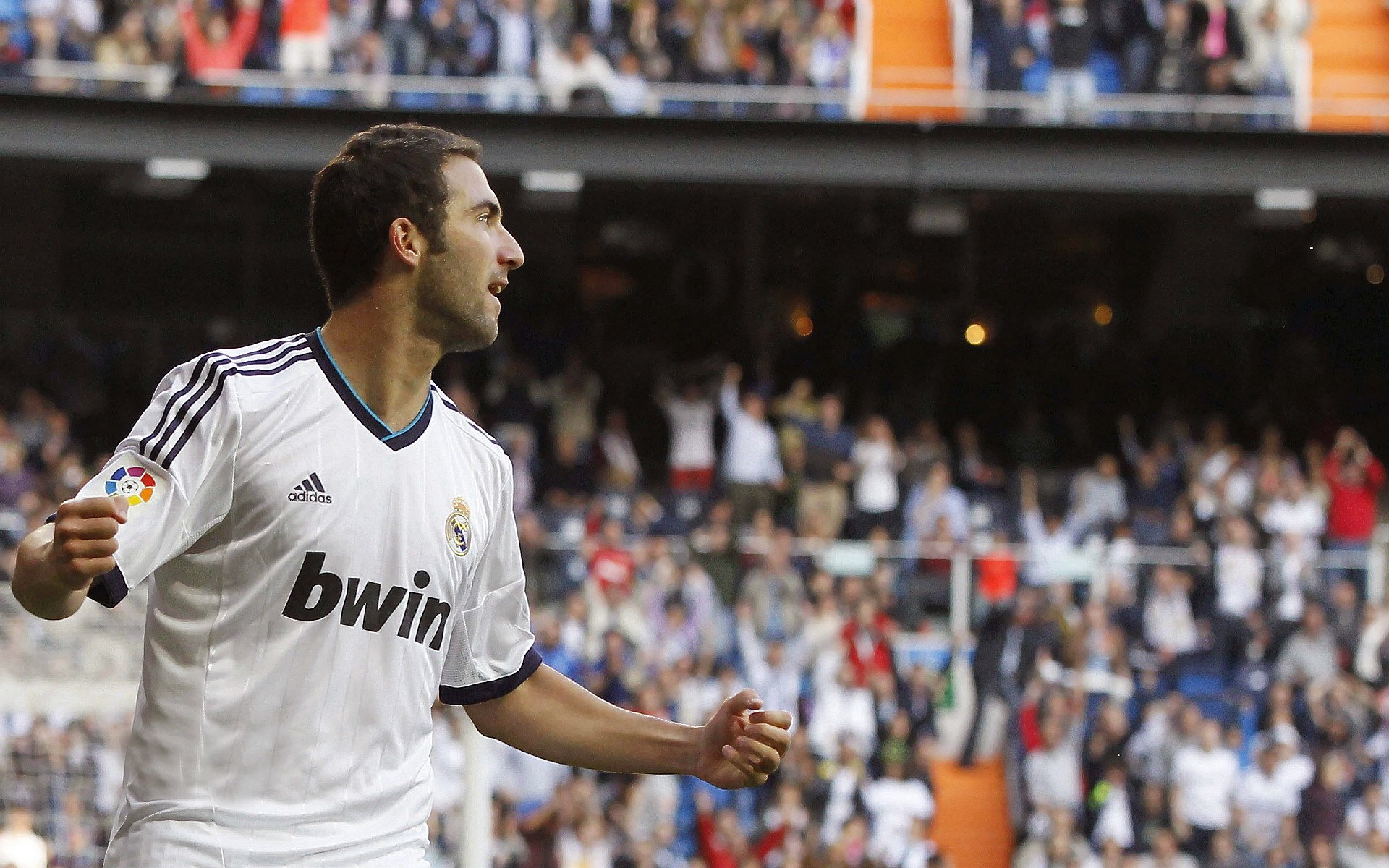 世界杯之夜,罗德里数据全面爆炸,他是如何定义现代中场的?